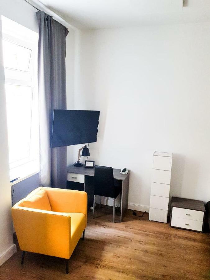Sonniges Studio Heinzelmanngasse Apartment Wina Bagian luar foto