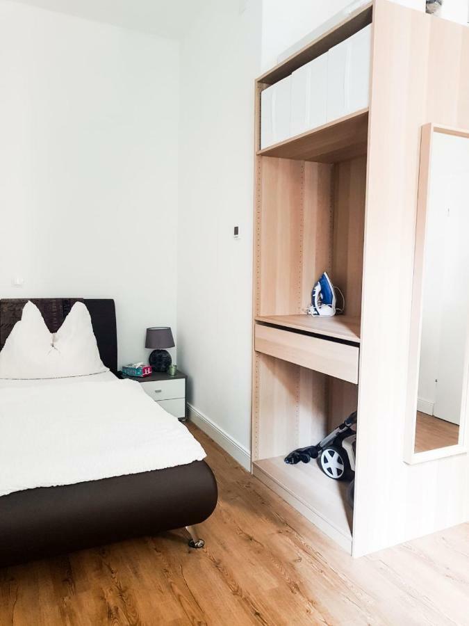 Sonniges Studio Heinzelmanngasse Apartment Wina Bagian luar foto