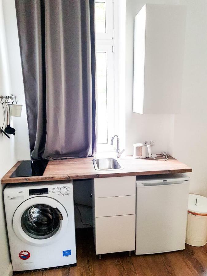 Sonniges Studio Heinzelmanngasse Apartment Wina Bagian luar foto