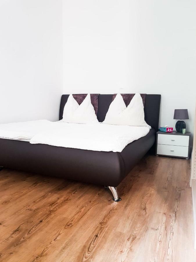 Sonniges Studio Heinzelmanngasse Apartment Wina Bagian luar foto